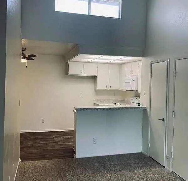 Villa del Sol Apartments — Photo 11