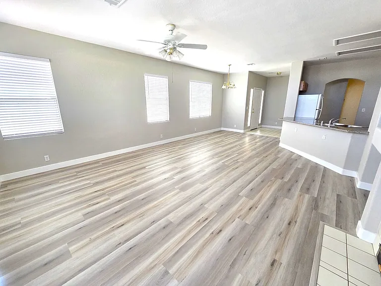7904 Canyon Grove Ct — Photo 5