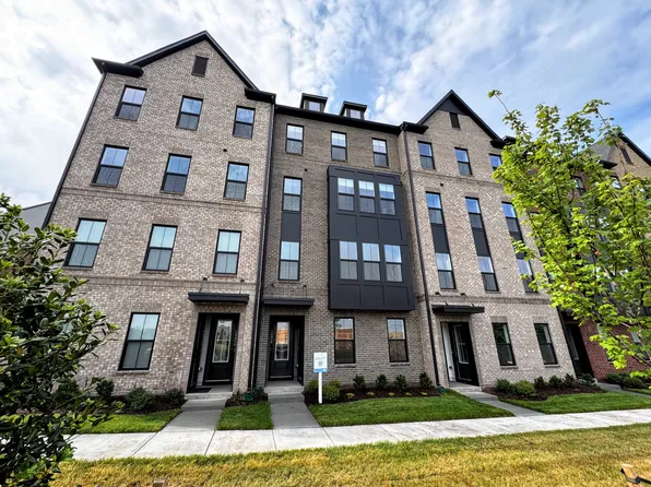 14928 Deco Cir, Chantilly, VA 20151