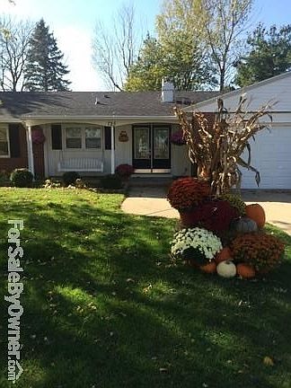 Front yard and entrance