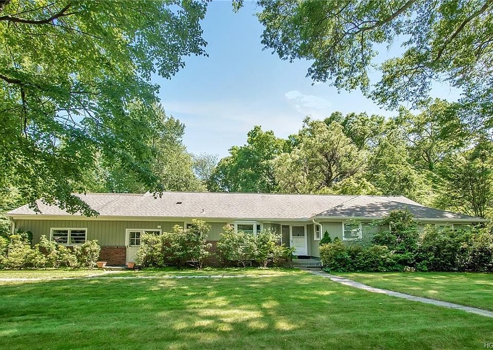 1st image of 36 Birchwood Ln