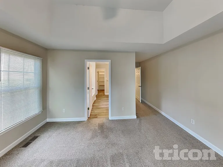 618 Tillman Ct — Photo 9