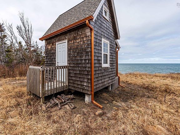 4th image of LOT Shore Rd W