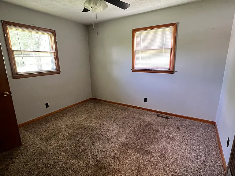 473 Dooley St — Photo 9