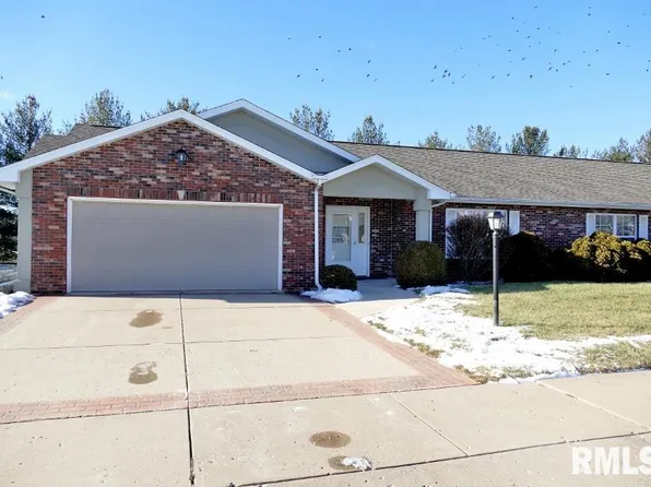 6921 N Adkins Dr, Peoria, IL 61615