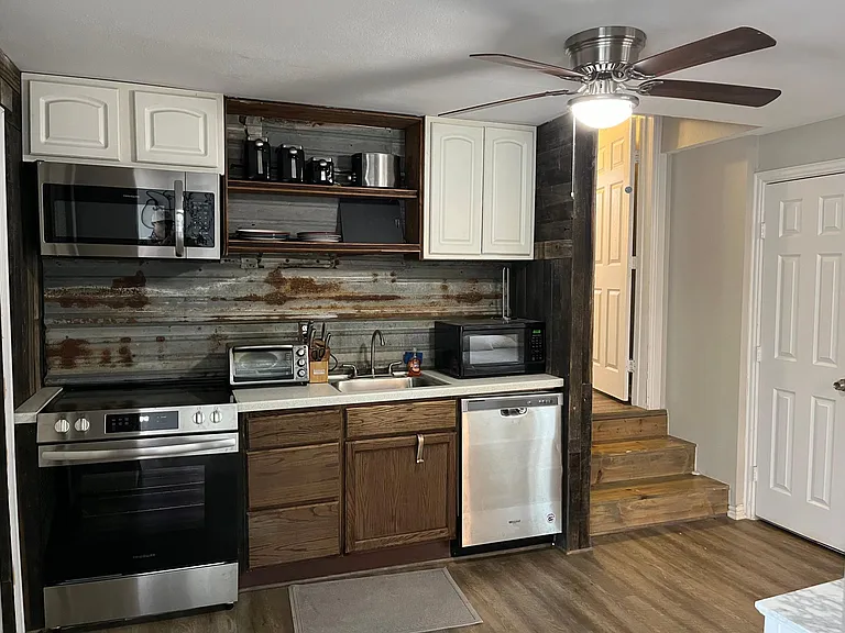 4000 Winfield Ave — Photo 32