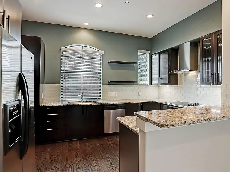 2110 Shearn St #20A — Photo 6