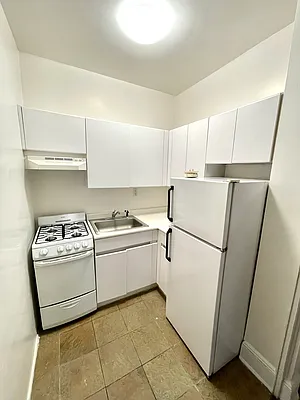 Rented by Addison Property Group | media 6