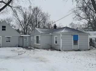 230 Center Ct, Napoleon, MI 49261
