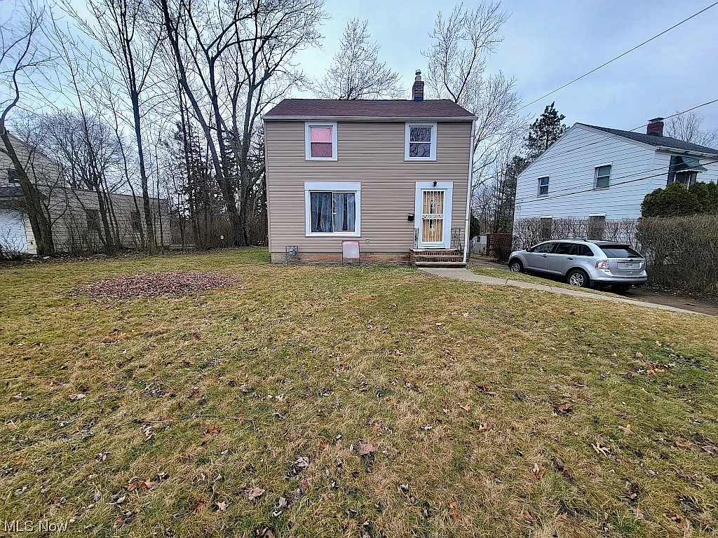 19719 Maple Heights Blvd photo 1