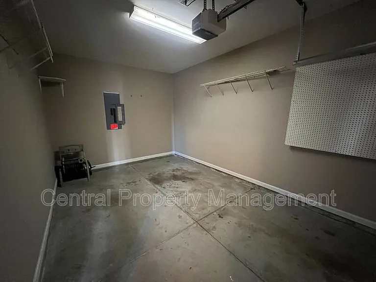 104 Chalet Pl — Photo 23