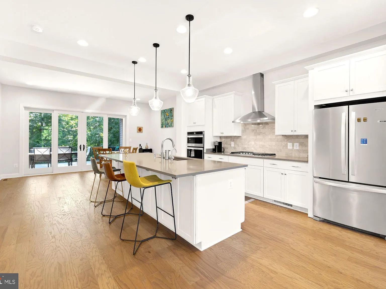 4 bed, 4.0 bath, 2360 sqft, $4,380 — Photo 4