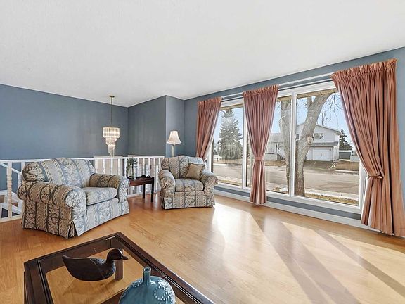 4th image of 14 Rasmussen Pl