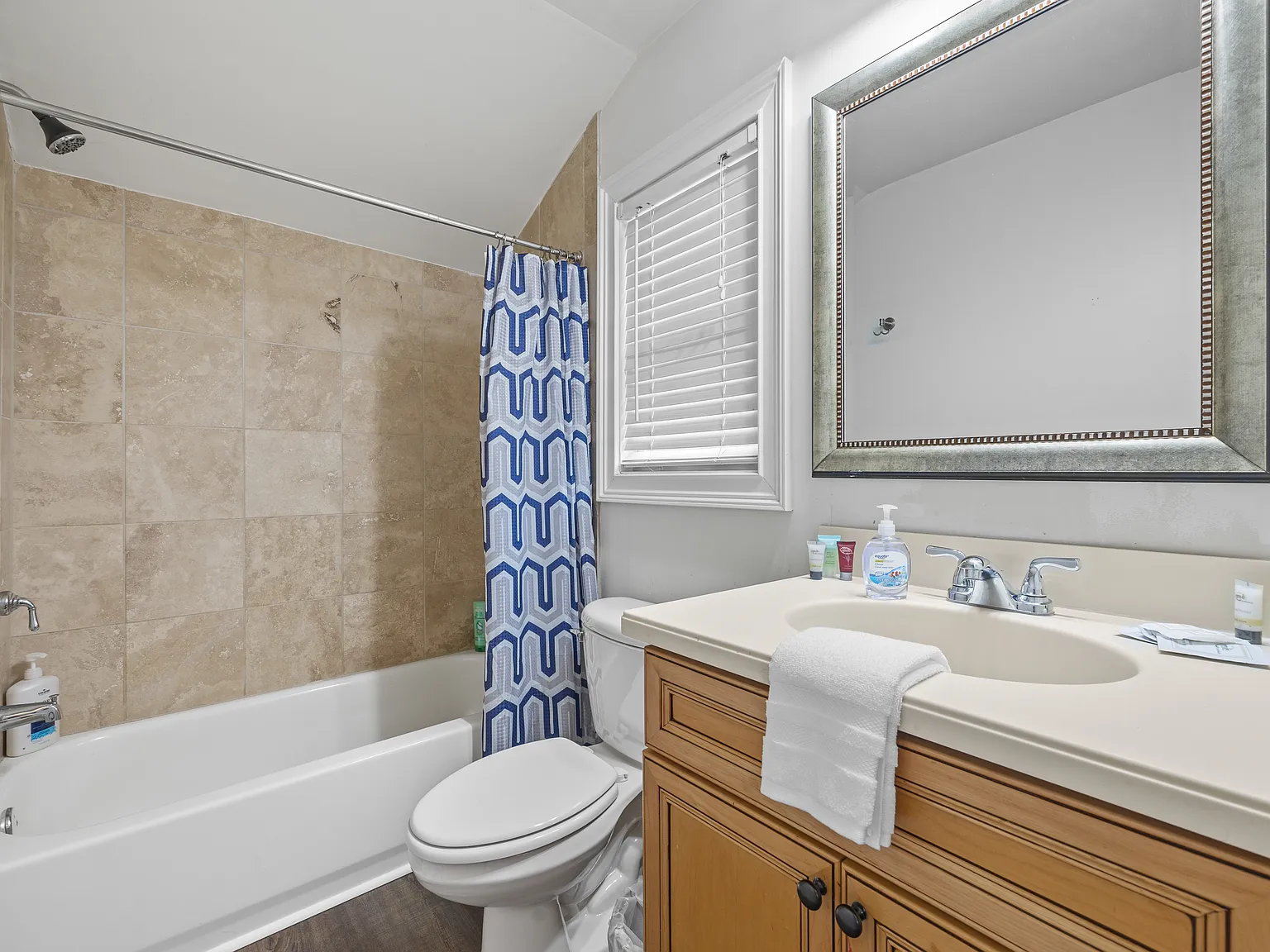 Studio, 400 sqft, $2,000 — Photo 2