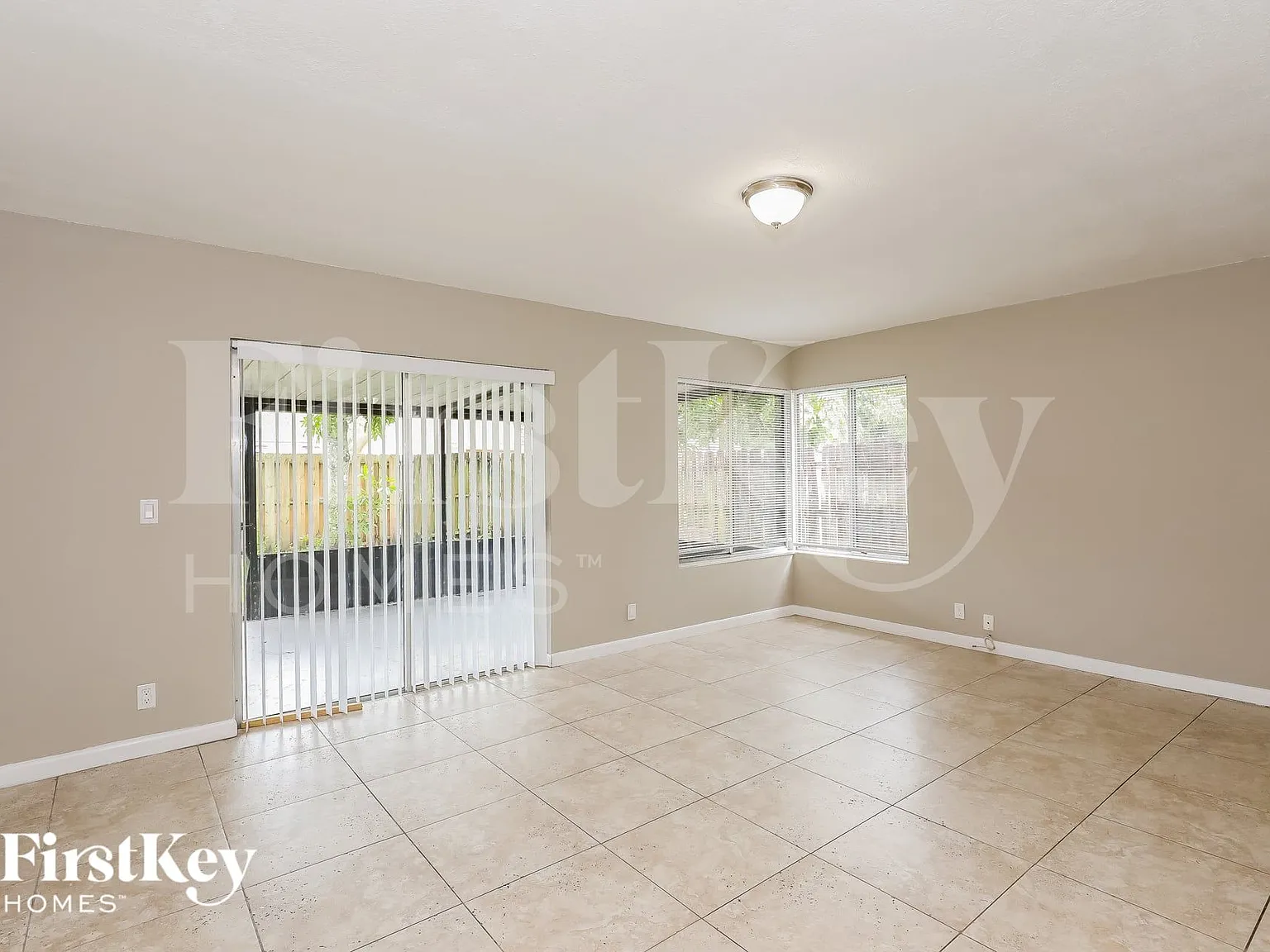3 bed, 2.0 bath, 2230 sqft, $4,065 — Photo 4
