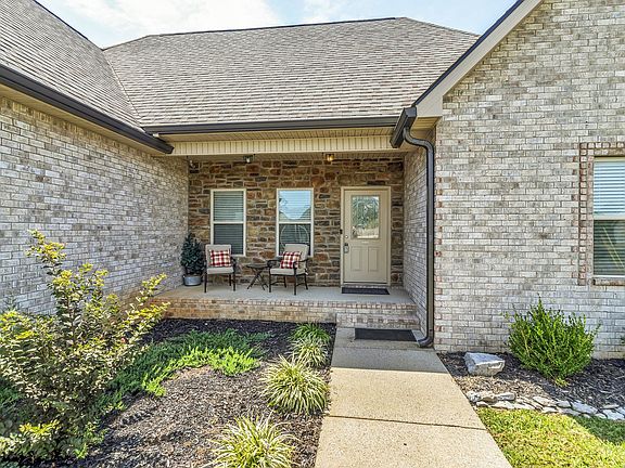 4th image of 919 Winding Branch Dr