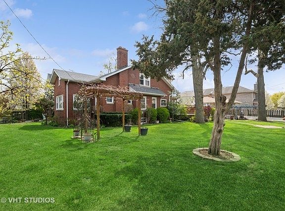 2nd image of 129 Highwood Ave