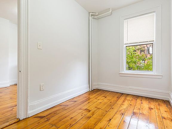 3rd image of 215 8th St