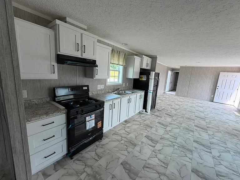 265 Brian Ln — Photo 2