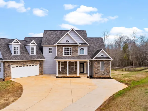 7 S Reid Rd, Landrum, SC 29356