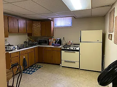 1706 Laramie St — Photo 11