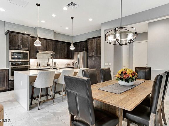 3rd image of 7444 E Paraiso Dr