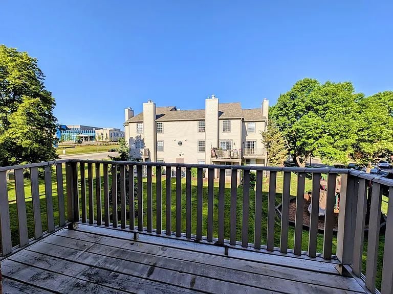 1751 Sleepy Hollow Ct #7 — Photo 14