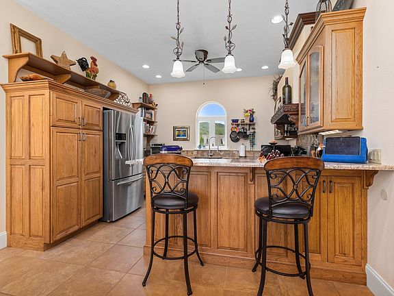 5th image of 1222 Legacy Bay Dr