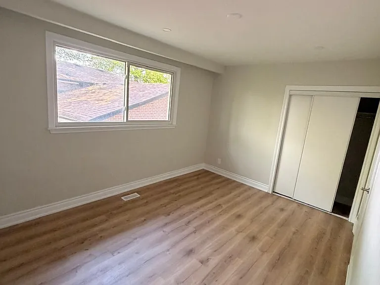 6 Brantley Cres — Photo 9