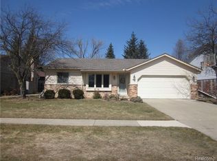 7401 Admiralty Dr, Canton, MI