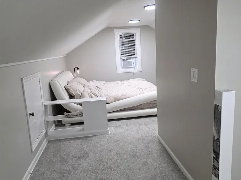 2731 Iowa St — Photo 23
