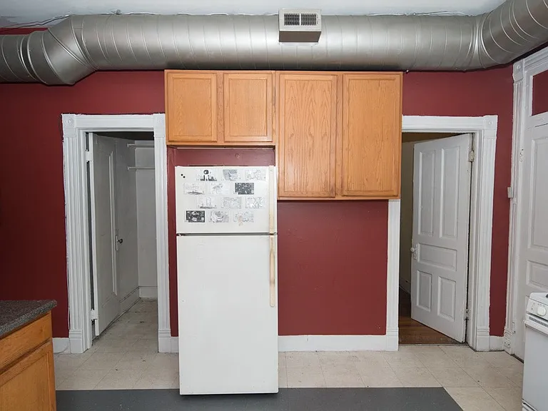 1058 N Rockwell St #F3 — Photo 5