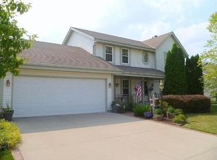 8121 S 47th St, Franklin, WI 53132