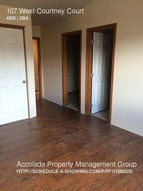 107 W Courtney Ct — Photo 8