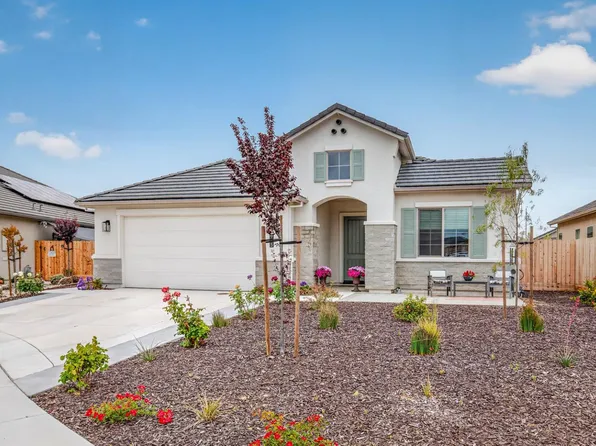 945 Cambria Ct, Hollister, CA 95023