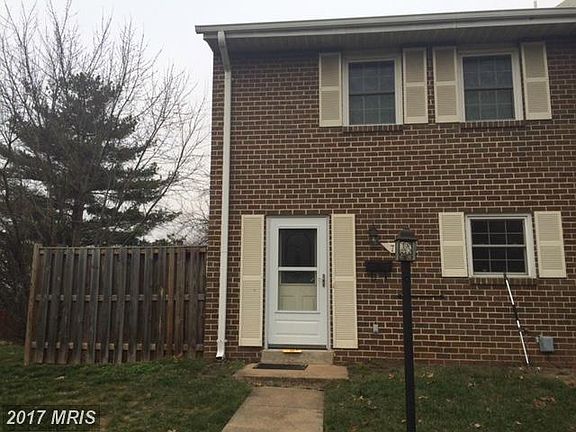 2nd image of 725 Colonial Ave