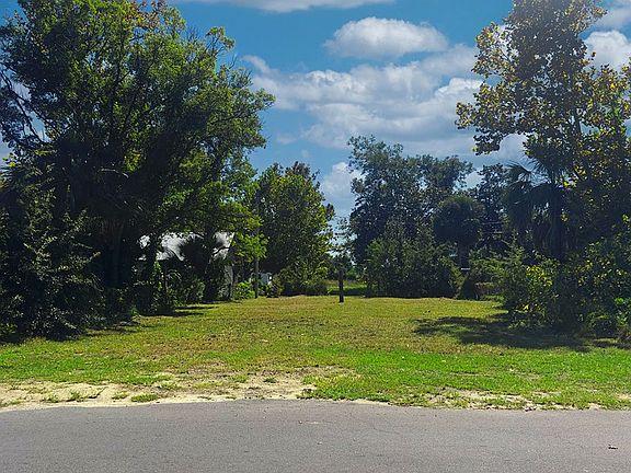 2nd image of 250 Avenue C