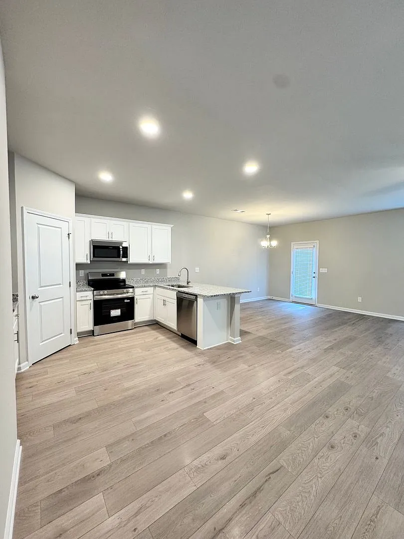 McCoy Street Townhomes! — Photo 4
