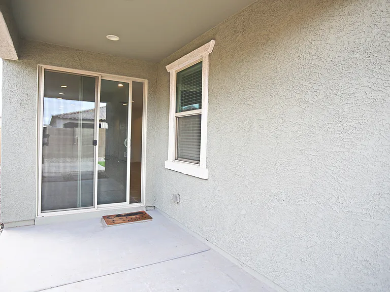 2250 E Kelly Dr — Photo 29