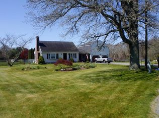 10 Charity Stevens Ln, Fairhaven, MA 02719