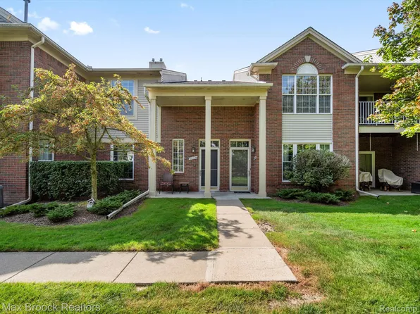1844 Flagstone Cir, Rochester, MI 48307
