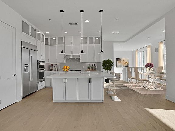 Gourmet Kitchen and Dining Area