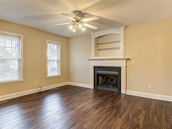 5th image of 132 Camburn Ct