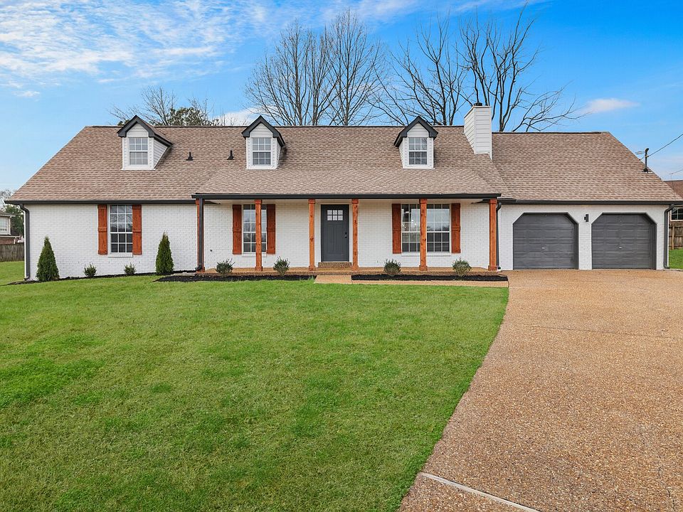 1st image of 105 Carolina Ct