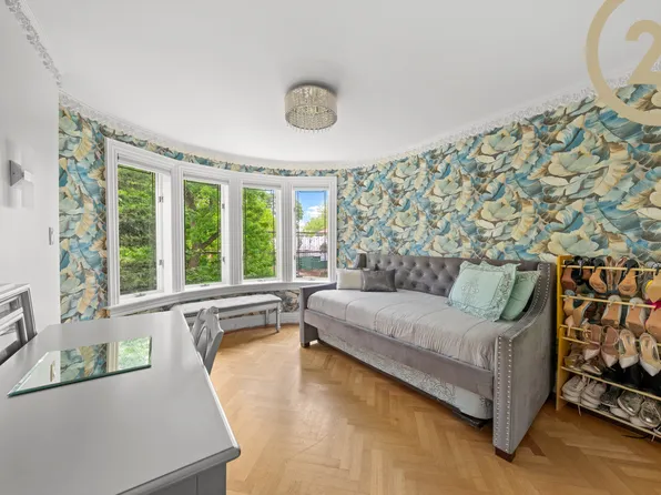 2723 Avenue P image 16 of 28