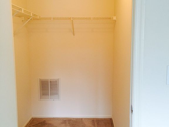 4th image of 53 White Pond Ct #53