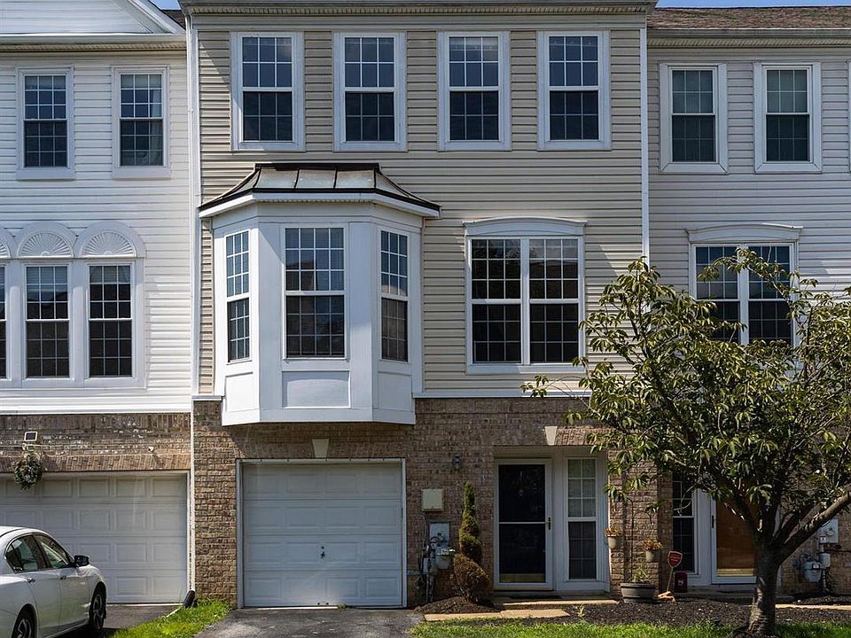 1st image of 708 W Oakmeade Dr