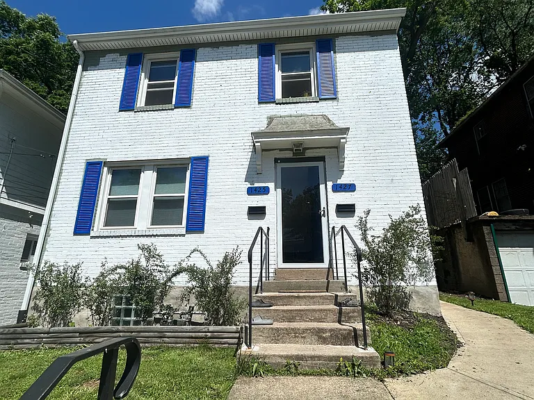 Franklin Ave — Photo 14