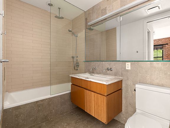 4th image of 406 W 45th St APT 3B