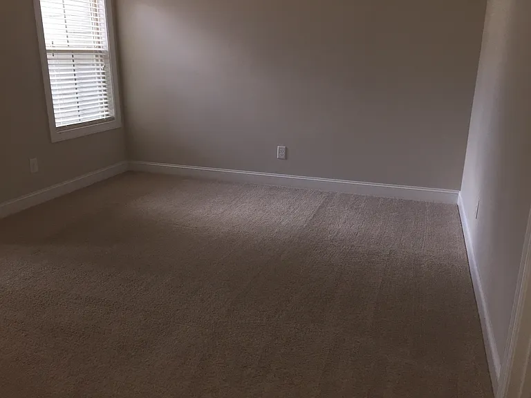 609 Rockcastle Dr W — Photo 8